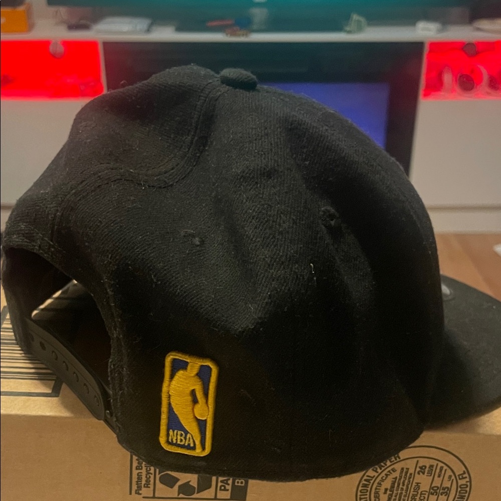 New Era Black and Gold Golden State Warriors Snapback Hat - Picture 4 of 4